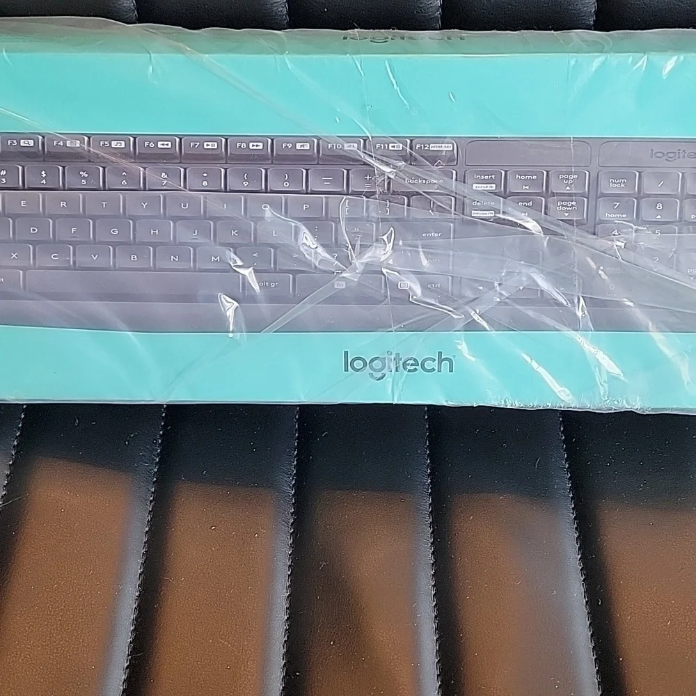 BRAND NEW NEVER USED OR OPENED Logitech MK235 Wireless Keyboard - Black